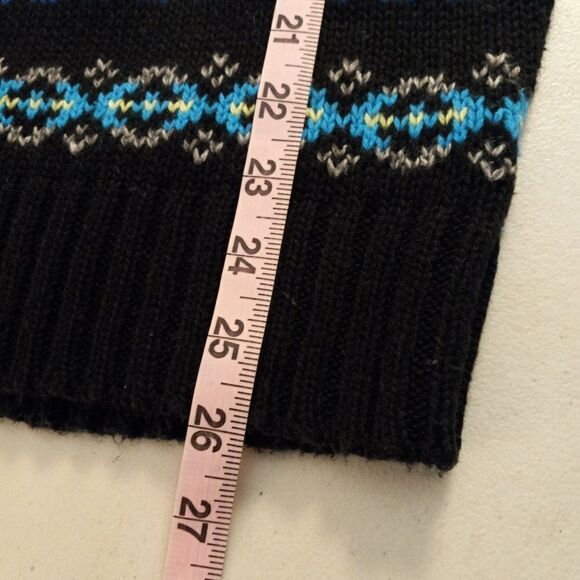 American Eagle Snow Flake Design Sweater - Picture 4 of 7